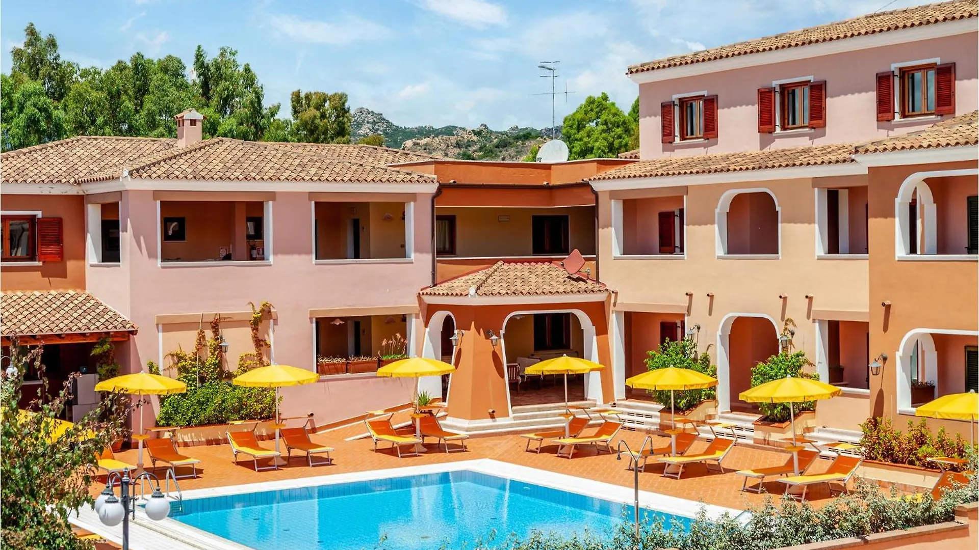 Cozy Apartment In Orosei With Wifi