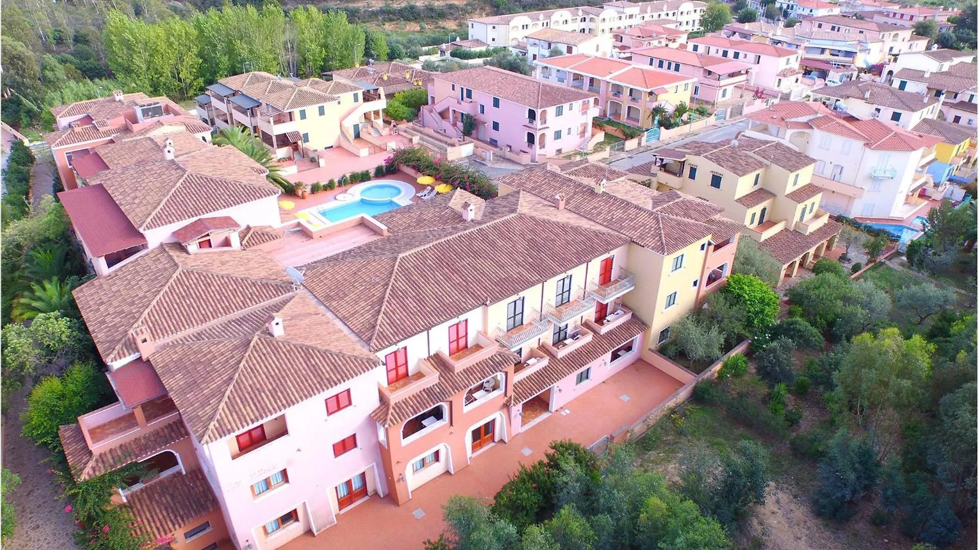 Cozy Apartment In Orosei With Wifi 0*,